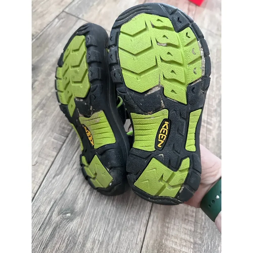 Keen Women’s Black & Green Bumper Toe Water Hiking Trail Sandals Shoes Size 13